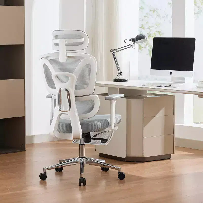 Chaise de bureau ergonomique en maille - Dossier haut, appui-tête réglable, accoudoirs 3D, soutien lombaire, repose-pieds, assise respirante - Structure blanche/maille grise