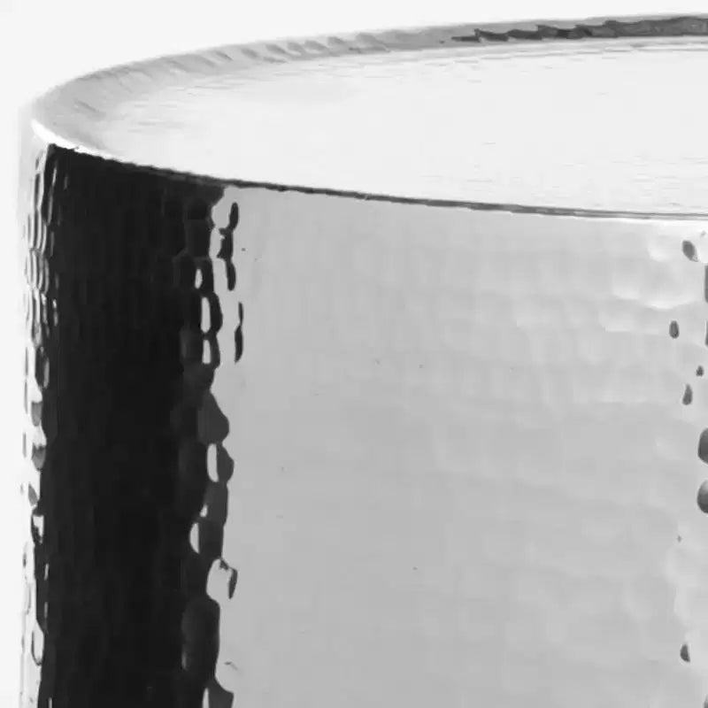 Table d'appoint en aluminium martelé