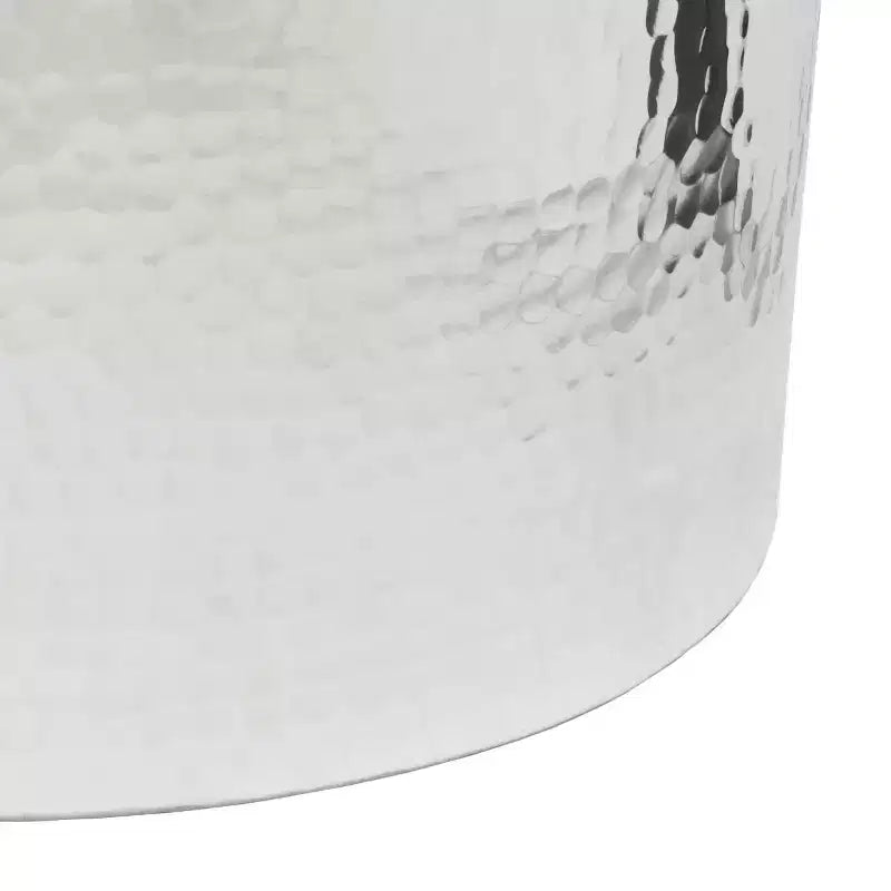 Table d'appoint en aluminium martelé