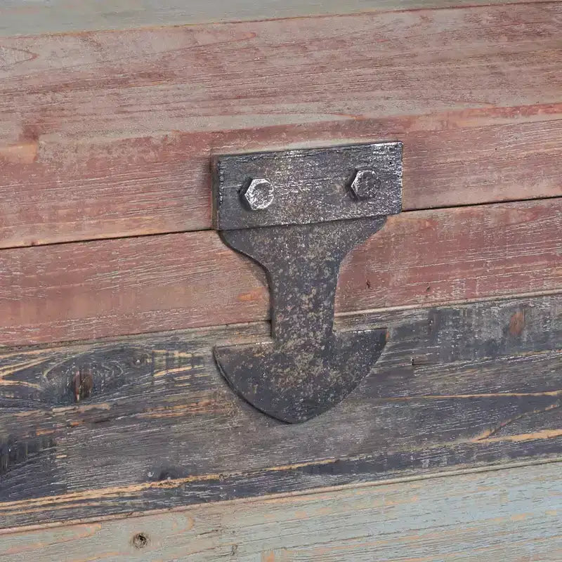Petit coffre de rangement en bois