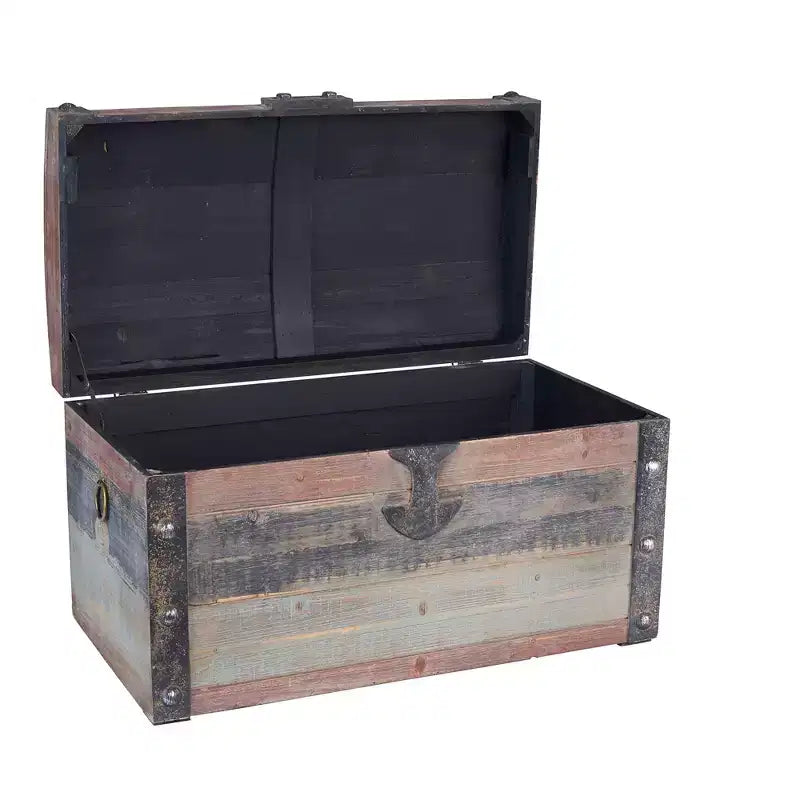 Petit coffre de rangement en bois